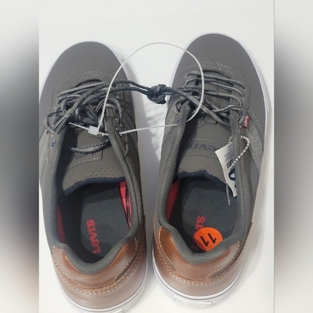 Mens Levi sneakers size 11